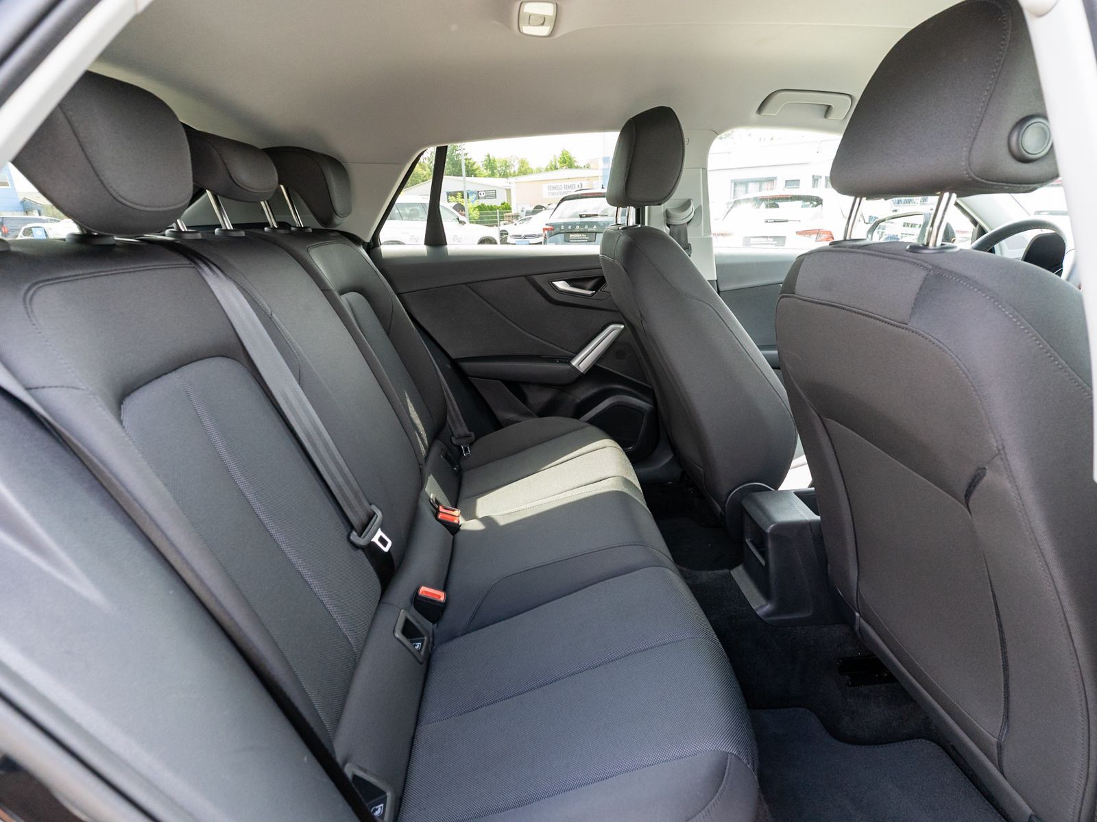 Fahrzeugabbildung Audi Q2 35TFSI Stronic Navi LED RFK PDC SHZ