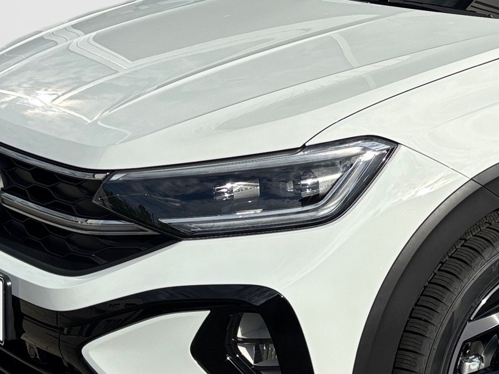 Fahrzeugabbildung Volkswagen Taigo R-Line 1.5 TSI DSG *AHK Pano Keyless"