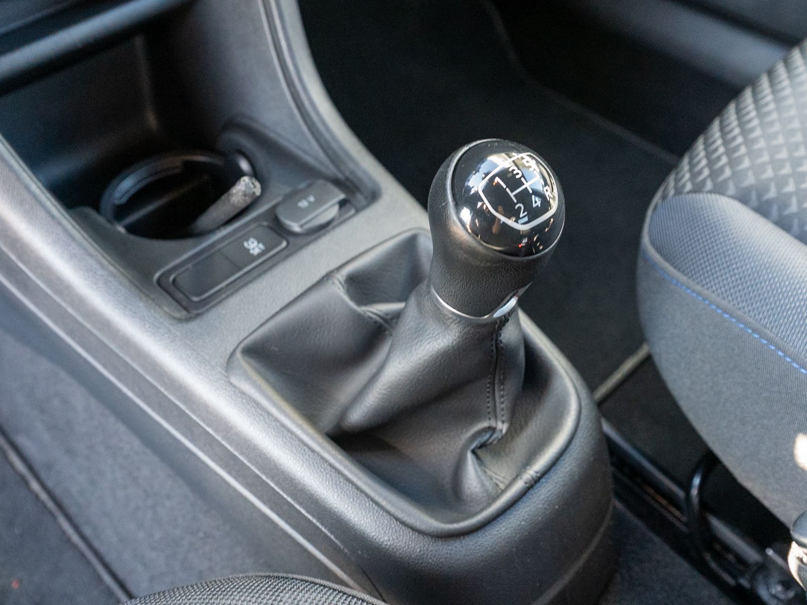 Fahrzeugabbildung Volkswagen up! UNITED 1.0MPI Klimaautomatik RFK GRA PDC SHZ
