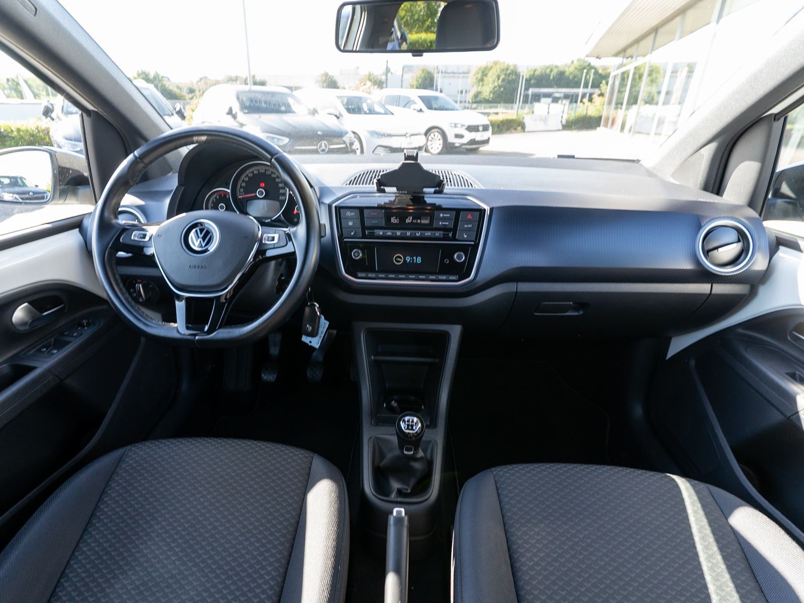 Fahrzeugabbildung Volkswagen up! UNITED 1.0MPI Klimaautomatik RFK GRA PDC SHZ