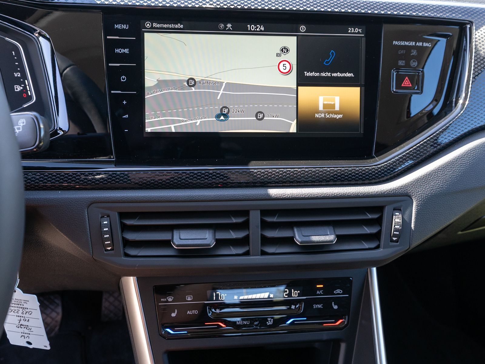Fahrzeugabbildung Volkswagen Taigo Life 1.5 TSI DSG LED Navi RFK ACC SHZ PDC