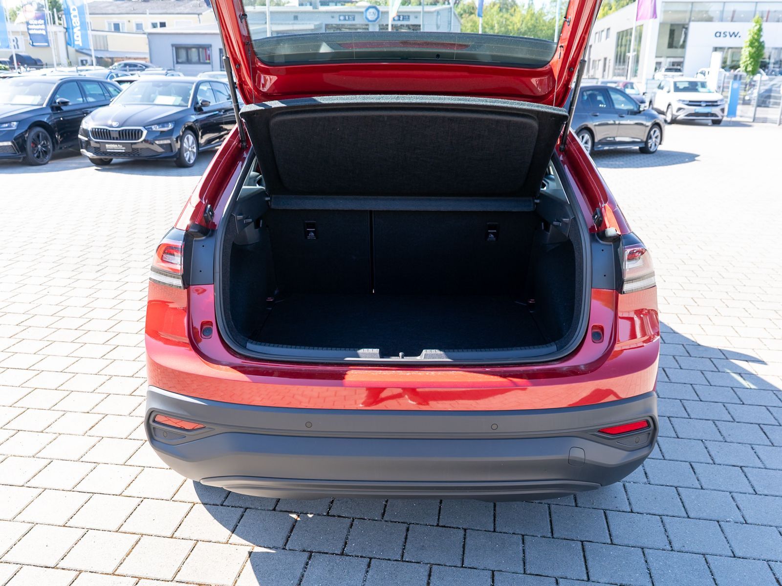 Fahrzeugabbildung Volkswagen Taigo Life 1.5 TSI DSG LED Navi RFK ACC SHZ PDC