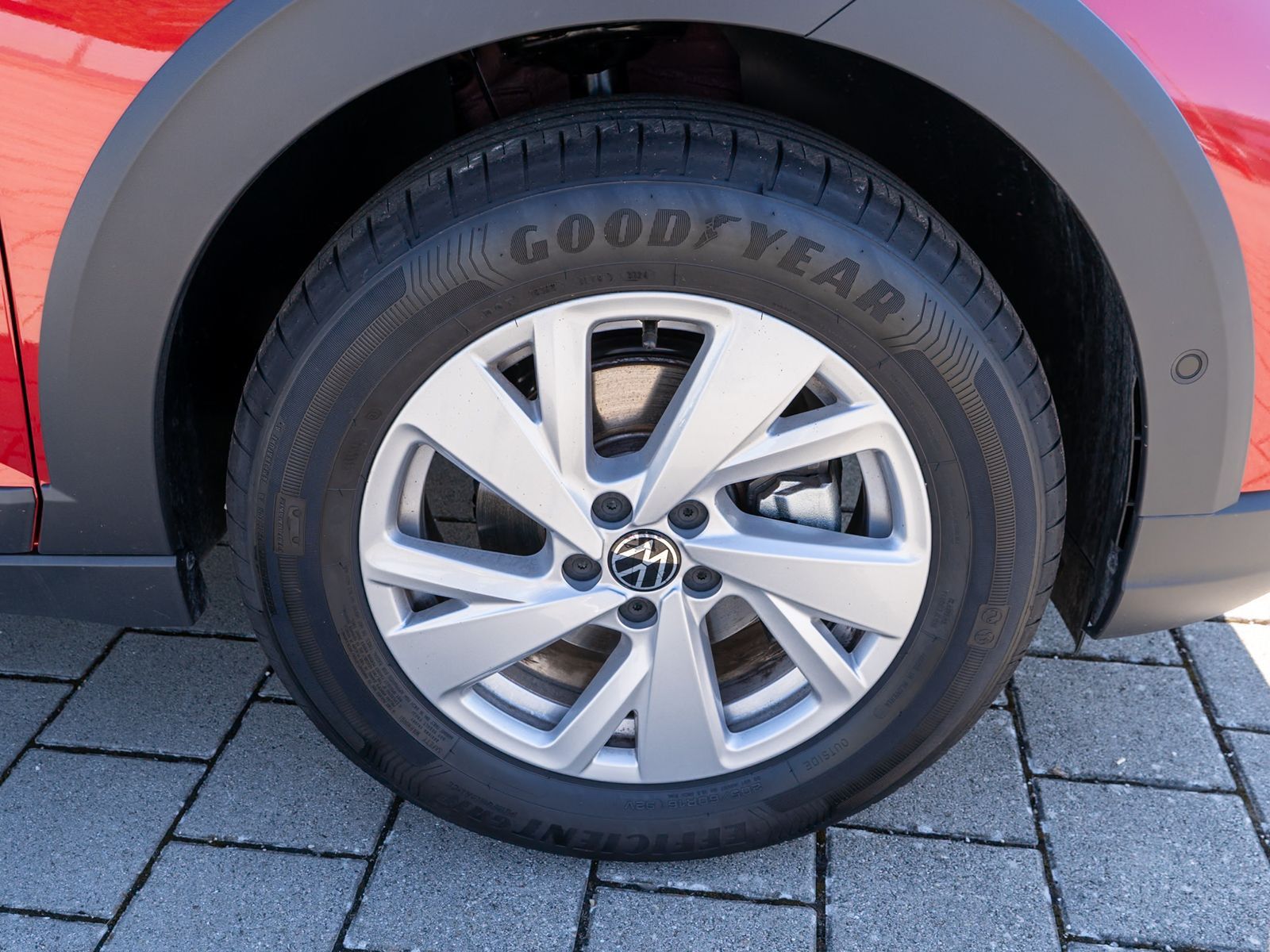 Fahrzeugabbildung Volkswagen Taigo Life 1.5 TSI DSG LED Navi RFK ACC SHZ PDC