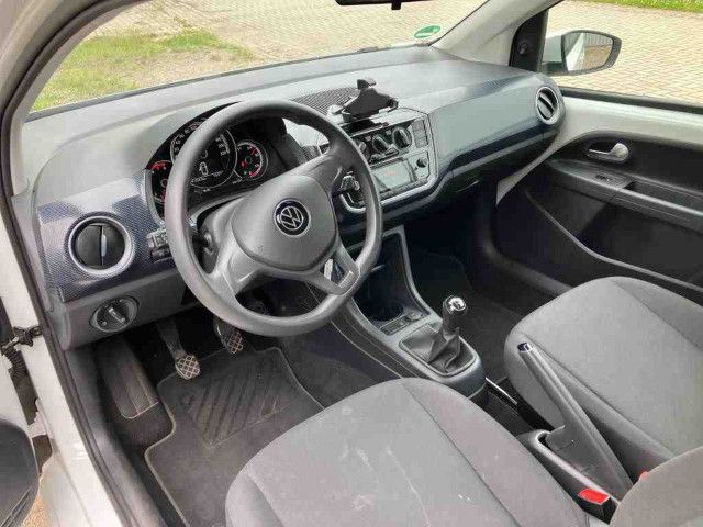 Fahrzeugabbildung Volkswagen up! move up! 1.0 MPI Klima RFK PDC Tempomat