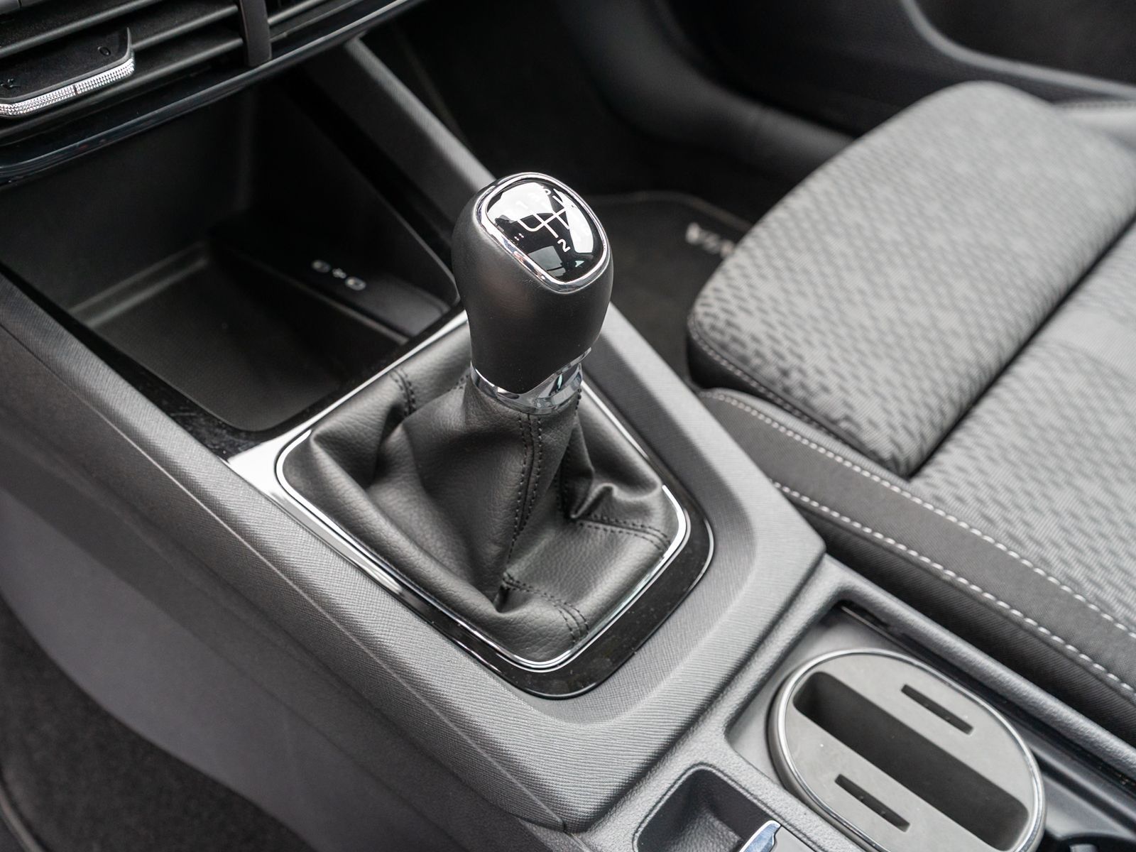 Fahrzeugabbildung SKODA Octavia Combi Ambition 2.0TDI LED Stdhz PANO AHK