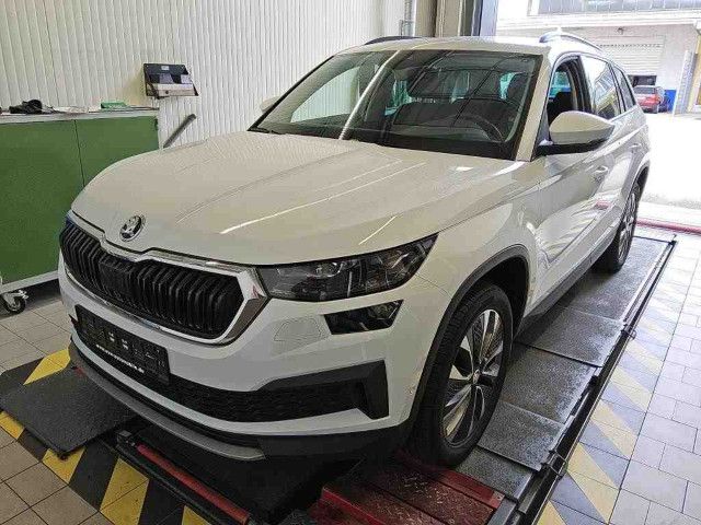 SKODA Kodiaq Clever 2.0TDI 4x4 DSG LED 360° PANO Stdhz