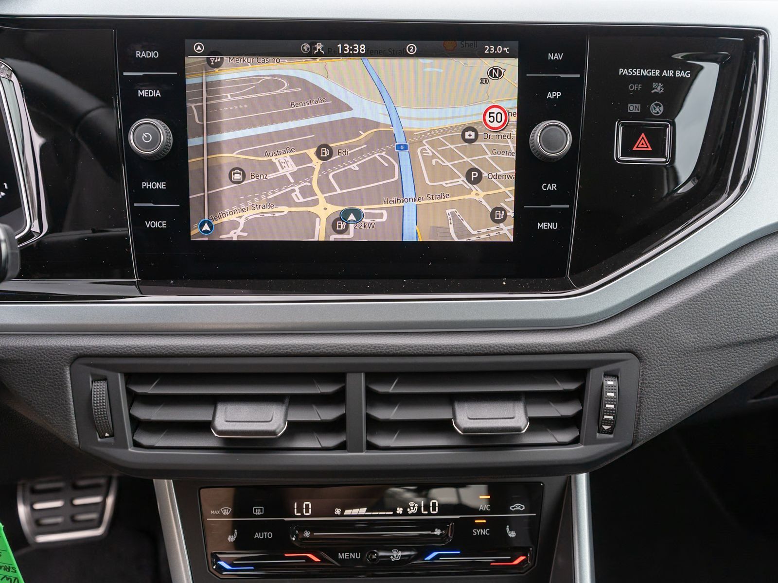 Fahrzeugabbildung Volkswagen Polo Goal 1.0 TSI DSG LED Navi RFK ACC SHZ AHK