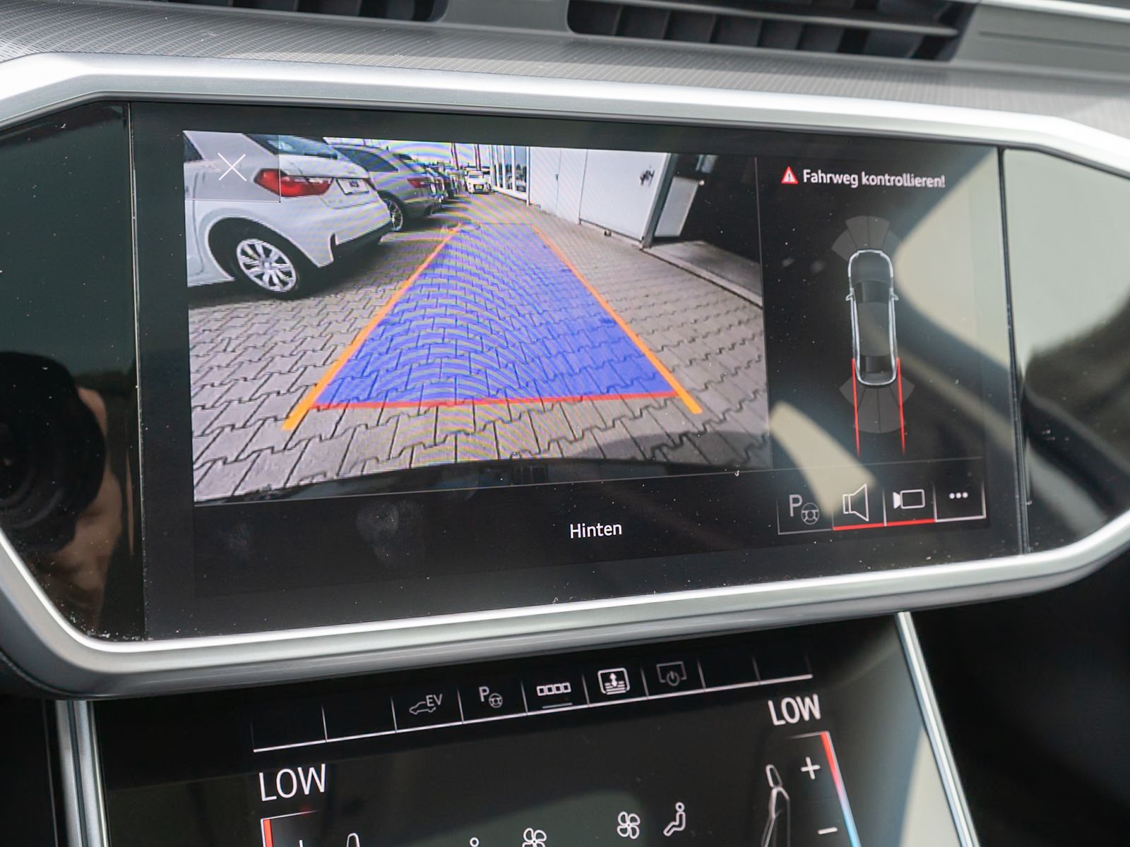 Fahrzeugabbildung Audi A6 Limousine 50TFSI e quattro Navi Matrix Pano