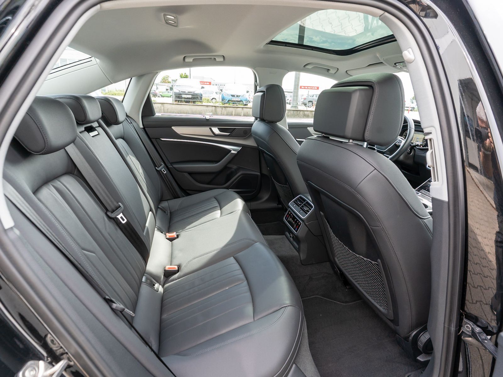 Fahrzeugabbildung Audi A6 Limousine 50TFSI e quattro Navi Matrix Pano