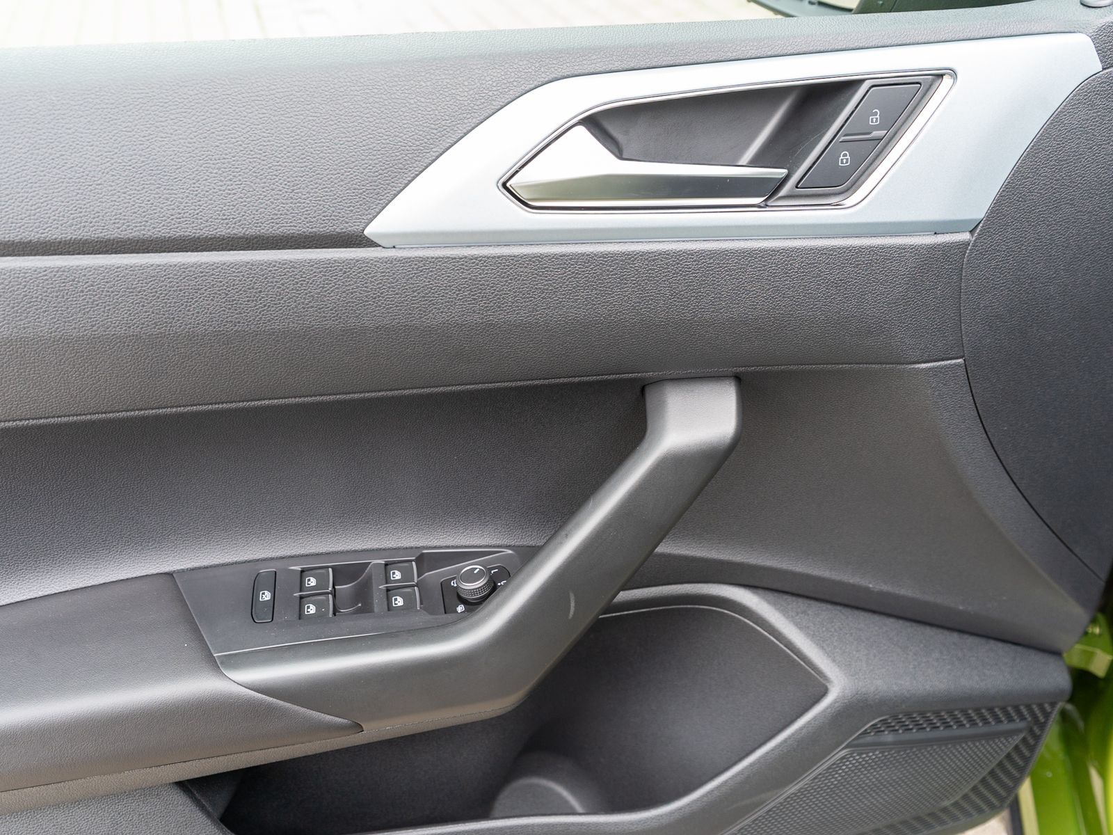 Fahrzeugabbildung Volkswagen Taigo Goal 1.0 TSI DSG LED Navi PDC SHZ VC AHK