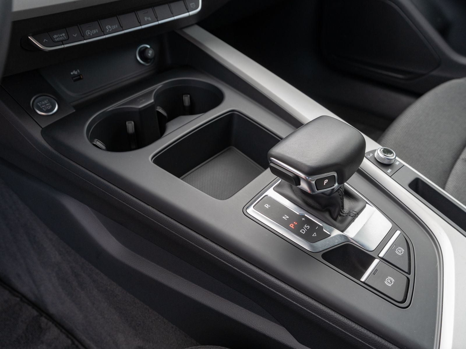Fahrzeugabbildung Audi A4 Avant 40TDI Stronic LED Navi PDC GRA AHK