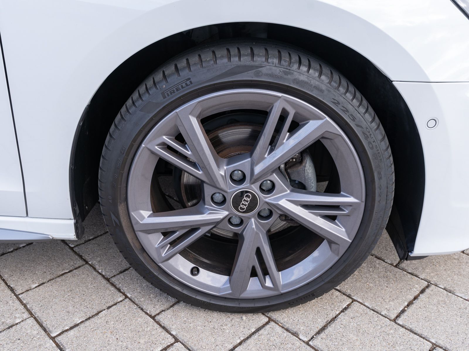 Fahrzeugabbildung Audi A3 Sportback S line 35 TFSI Stronic LED Navi PDC