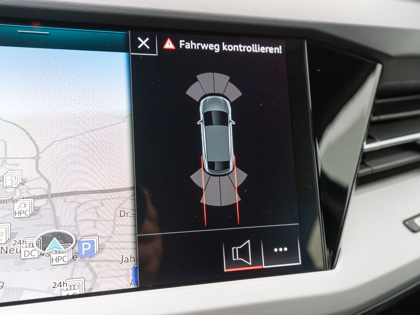 Fahrzeugabbildung Audi Q4 Sportback S line 40 e-tron NAVI LED GRA WÄPU