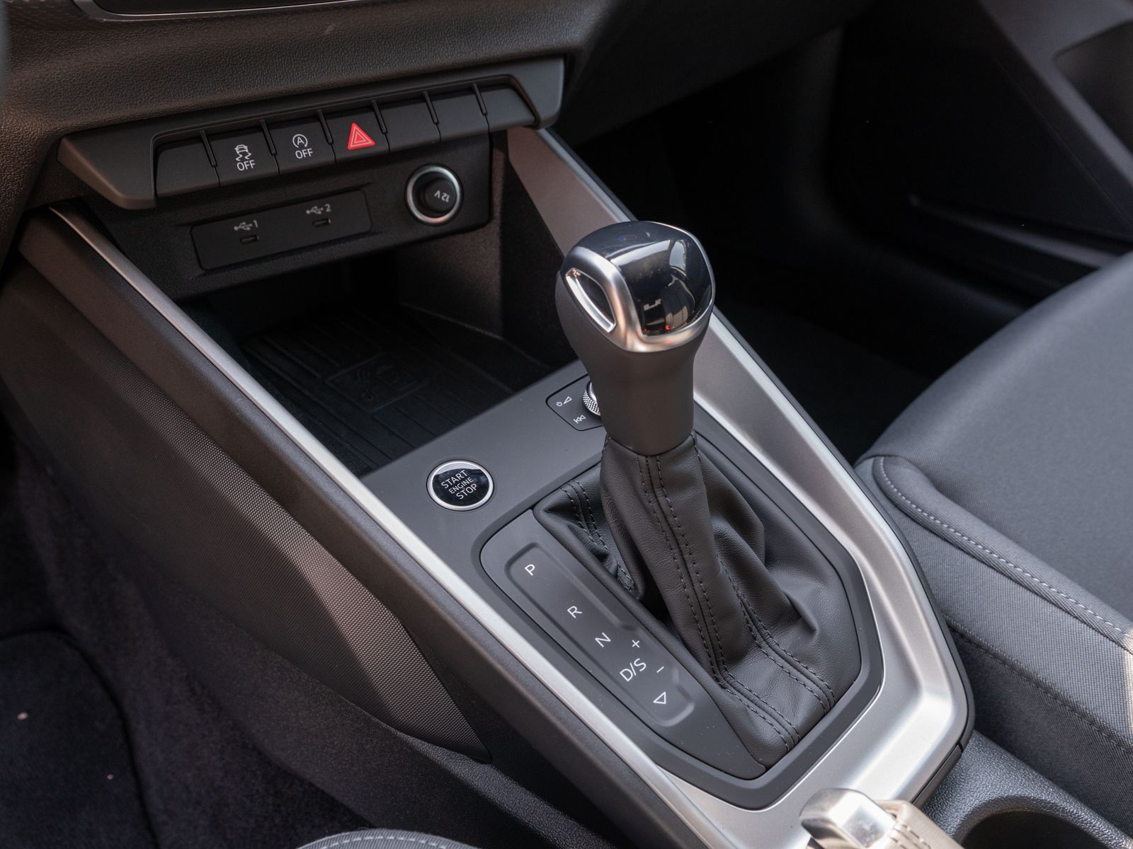 Fahrzeugabbildung Audi A1 Sportback S line 30TFSI Stronic LED ACC SHZ