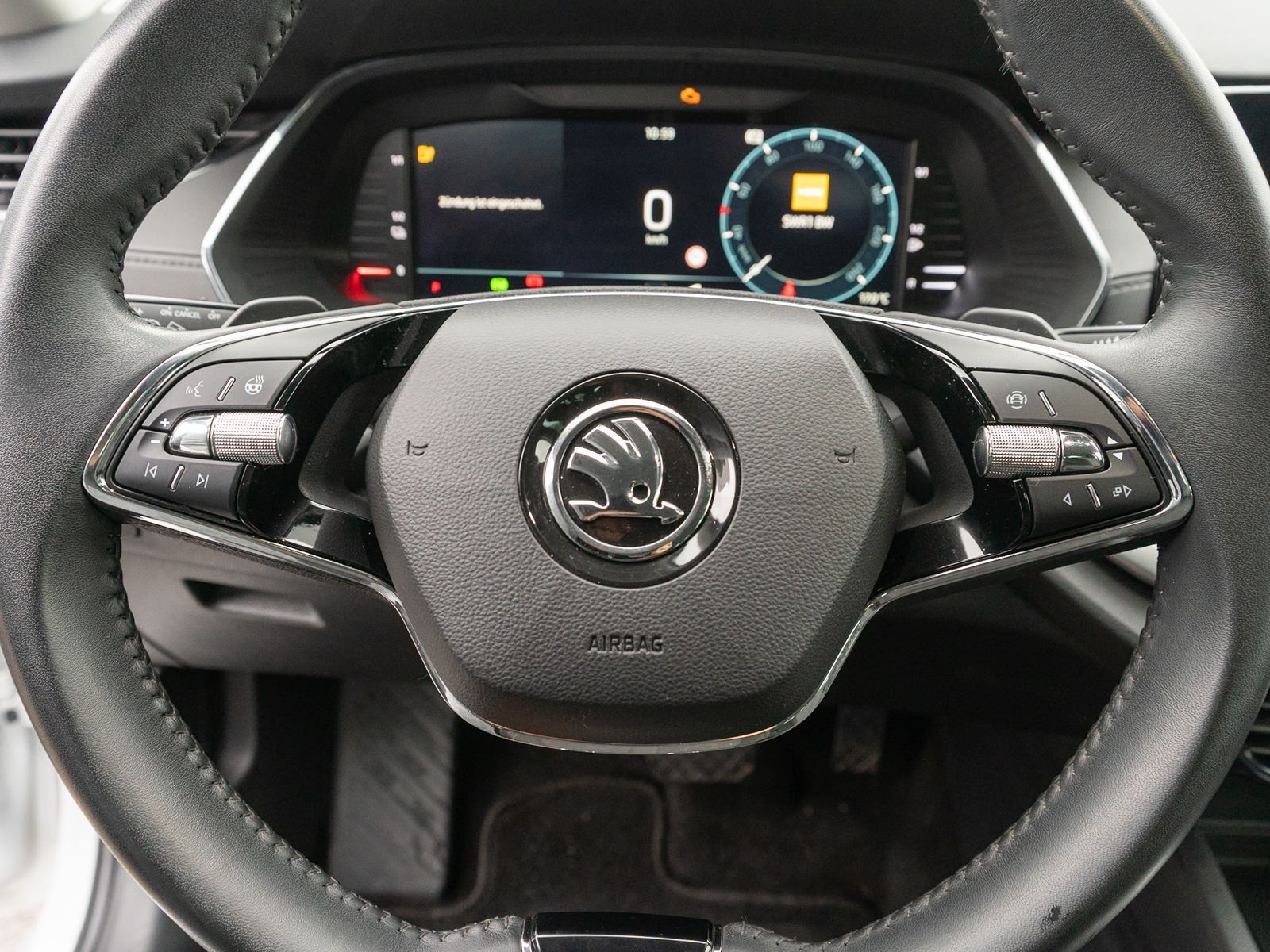 Fahrzeugabbildung SKODA Octavia Combi iV CLEVER 1.4 TSI DSG LED Navi AHK