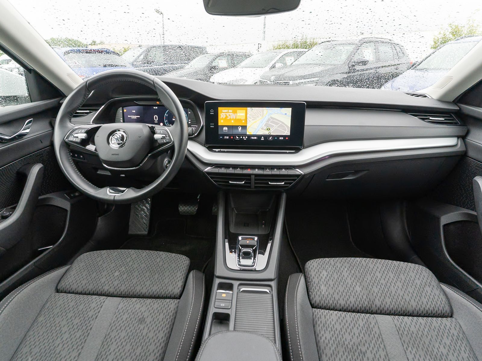 Fahrzeugabbildung SKODA Octavia Combi iV CLEVER 1.4 TSI DSG LED Navi AHK