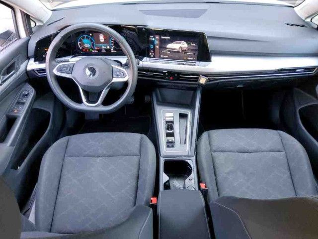Fahrzeugabbildung Volkswagen Golf Life 2.0 TDI DSG LED Navi ACC PDC SHZ