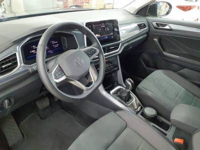 Fahrzeugabbildung Volkswagen T-Roc Style 1.5 TSI DSG LED Navi ACC PDC SHZ AHK