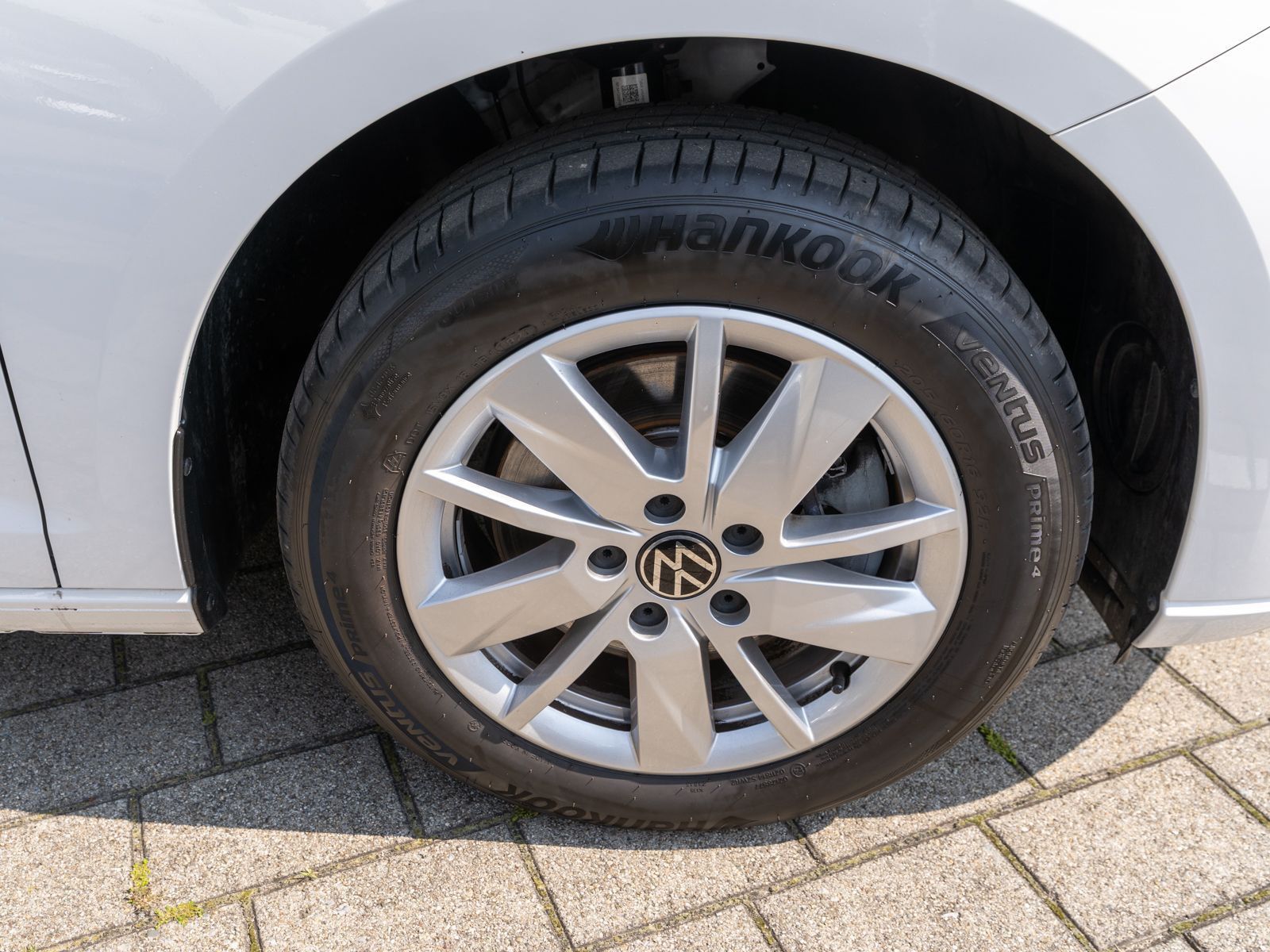 Fahrzeugabbildung Volkswagen Caddy Life 1.5 TSI LED Navi RFK SHZ AHK