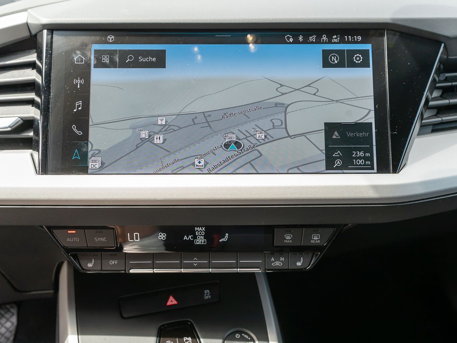 Fahrzeugabbildung Audi Q4 35 e-tron Navi LED ACC RFK PDC SHZ AHK