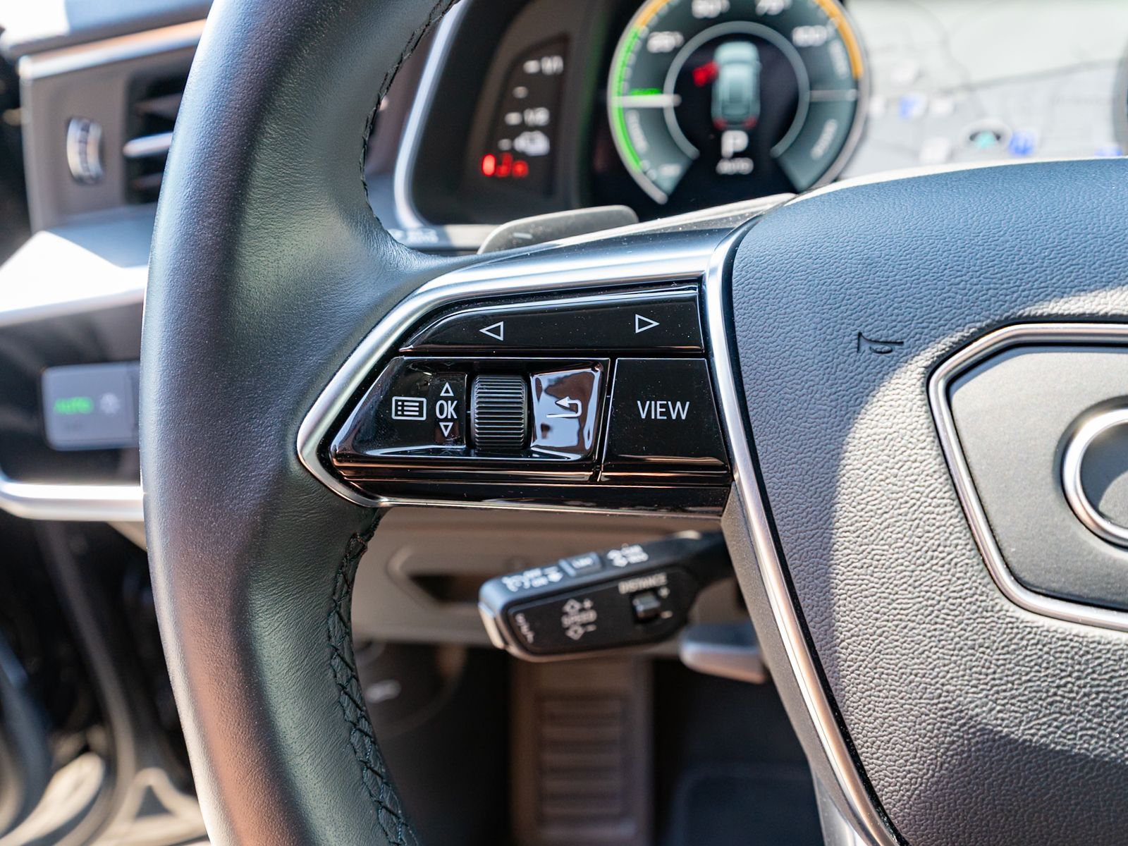 Fahrzeugabbildung Audi A6 Avant sport 50TFSI e quattr Navi LED AHK 360°
