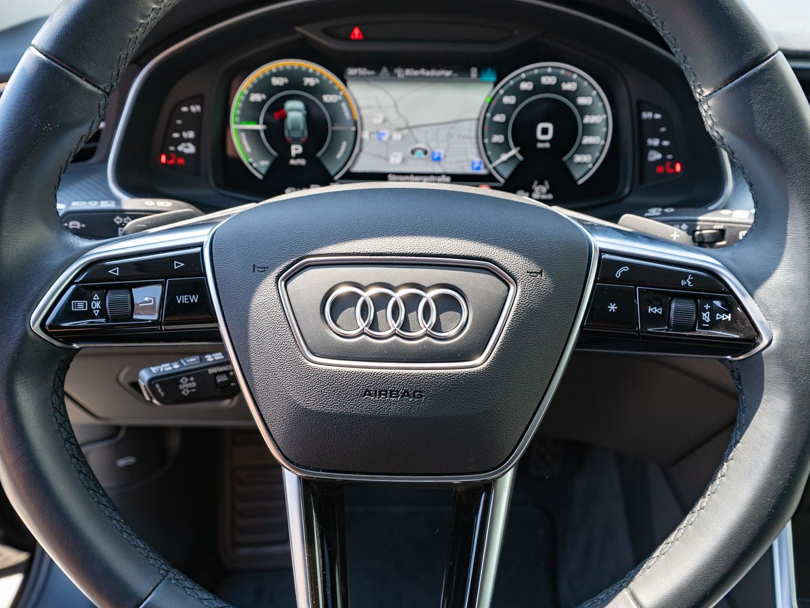 Fahrzeugabbildung Audi A6 Avant sport 50TFSI e quattr Navi LED AHK 360°