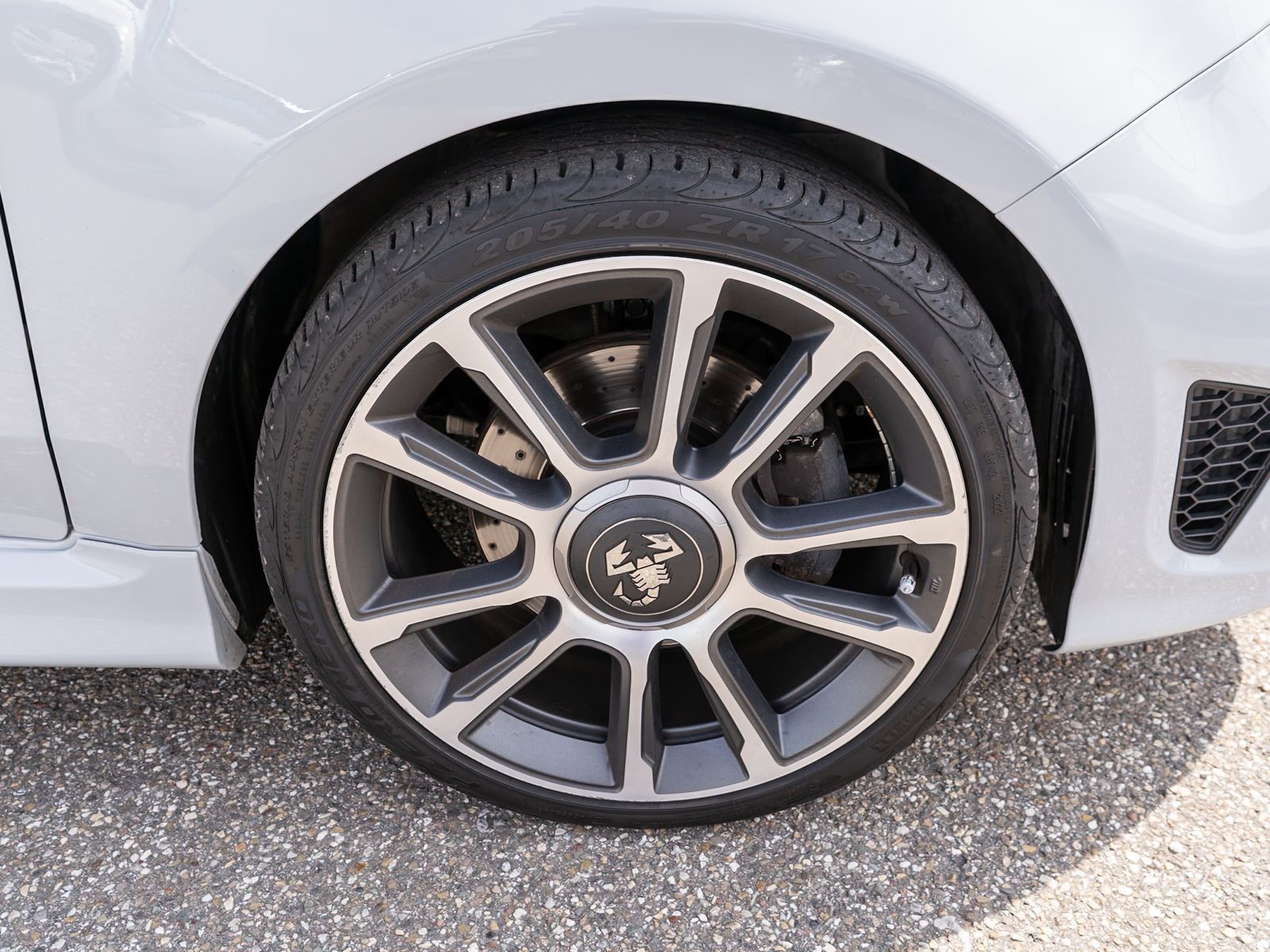 Fahrzeugabbildung Abarth 595 Turismo 1.4 T-jet Navi PDC Beats Audio LEDER