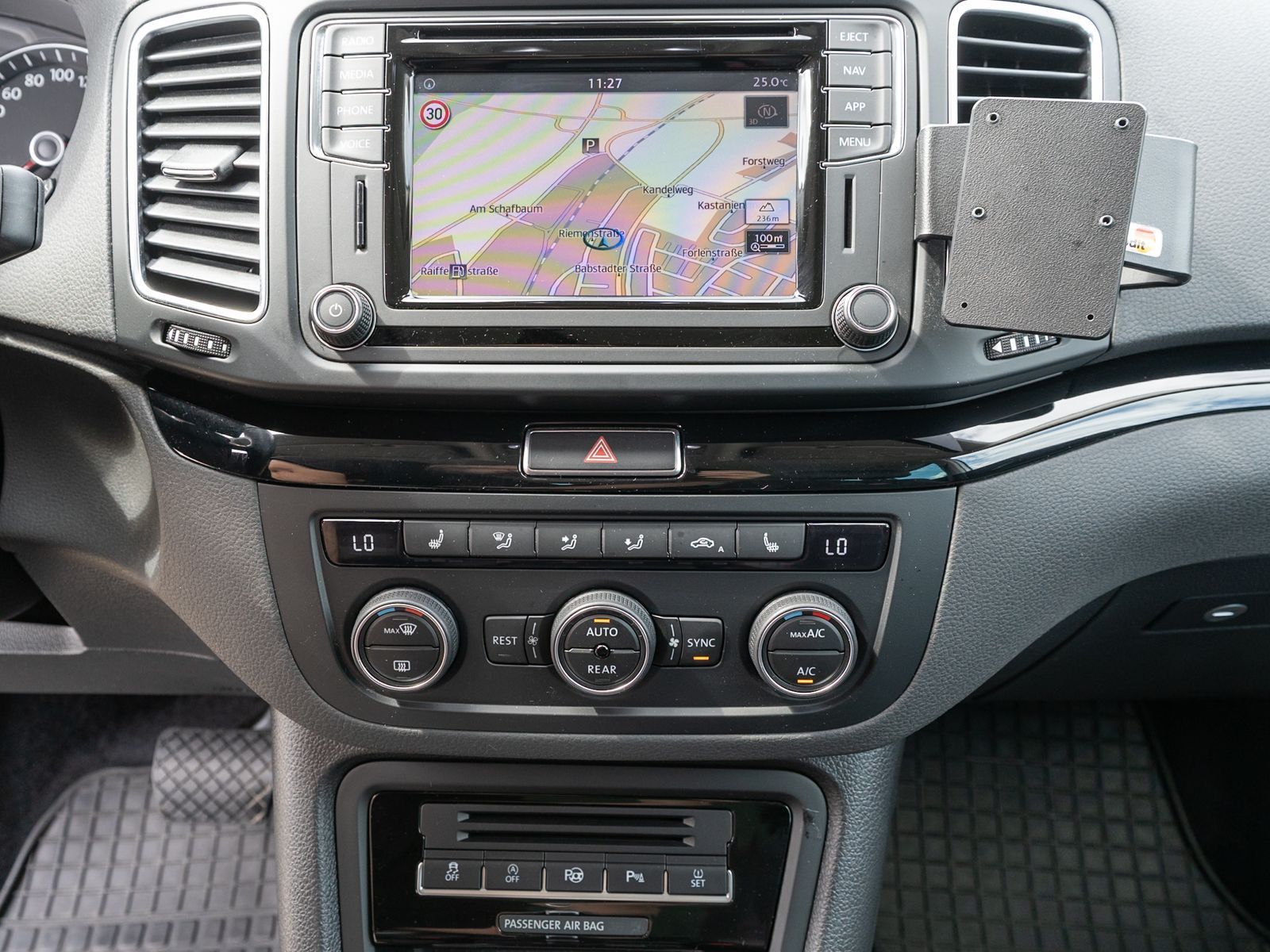 Fahrzeugabbildung SEAT Alhambra FR-Line 1.4TSI DSG Xenon Nav RFK AHK 7S