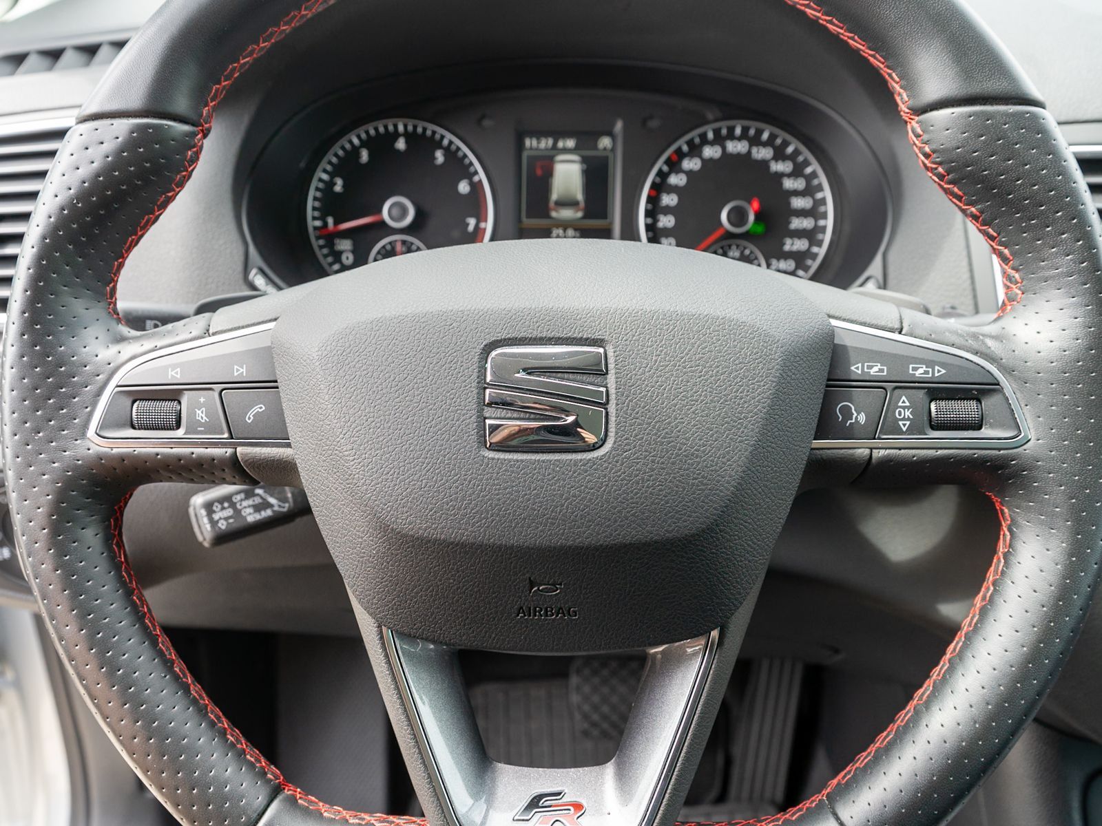 Fahrzeugabbildung SEAT Alhambra FR-Line 1.4TSI DSG Xenon Nav RFK AHK 7S