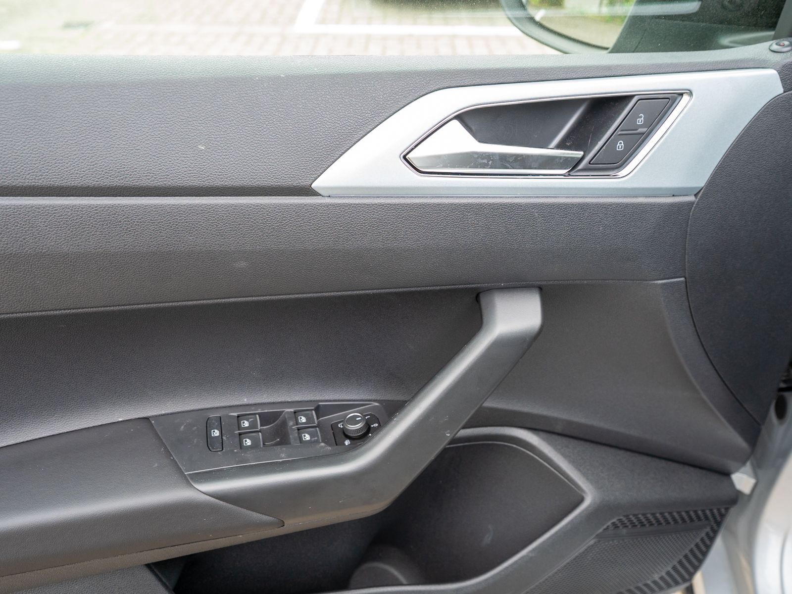 Fahrzeugabbildung Volkswagen Taigo Goal 1.0 TSI 6-Gang LED Navi PDC ACC PANO