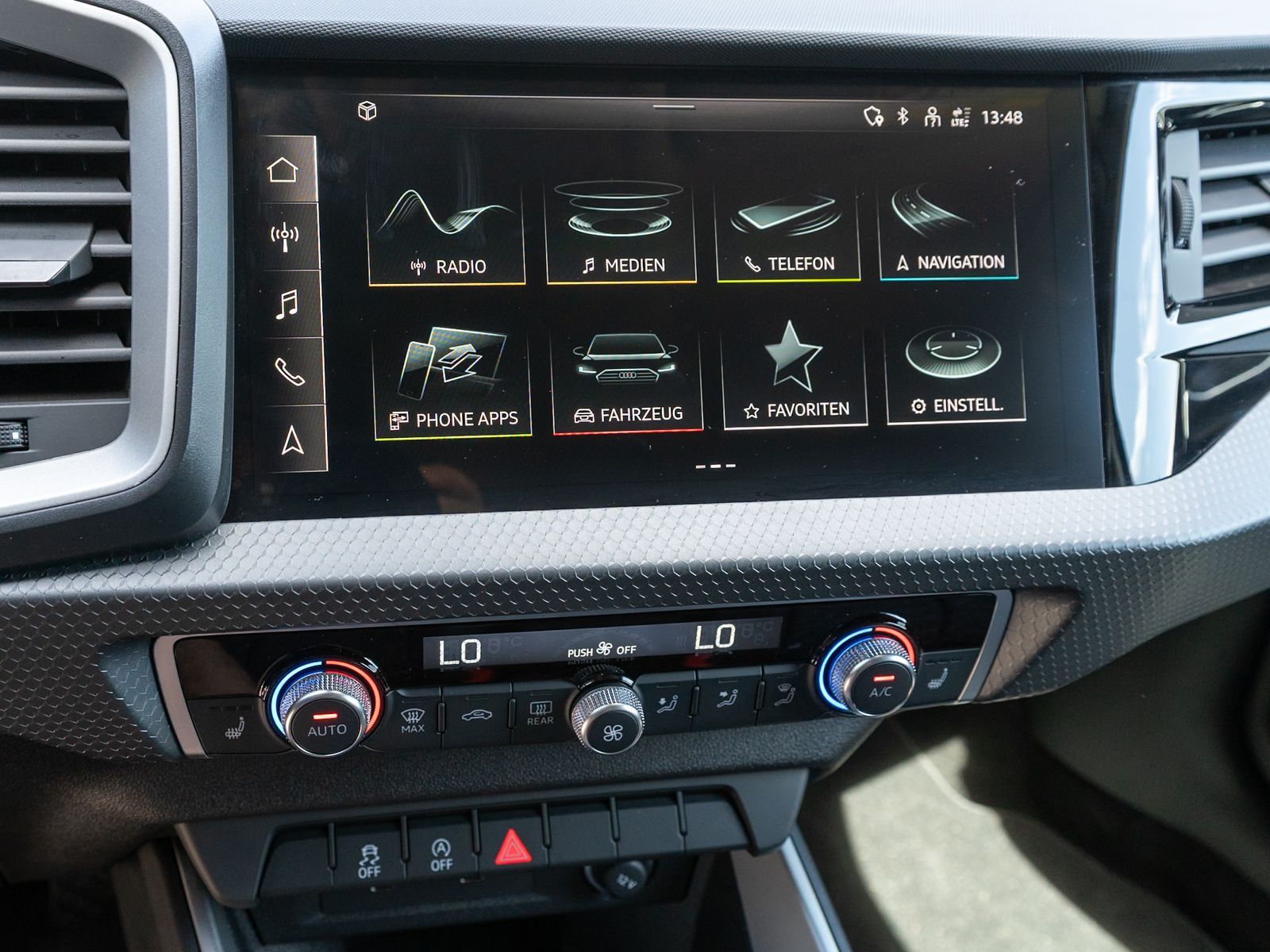 Fahrzeugabbildung Audi A1 Sportback S line 30TFSI LED ACC SHZ PDC