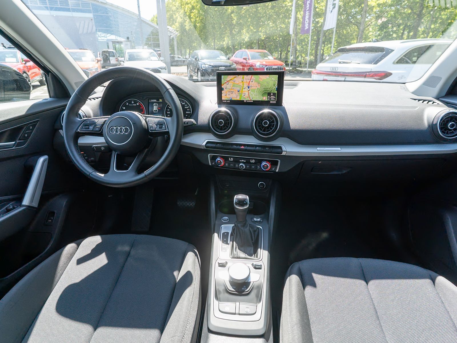 Fahrzeugabbildung Audi Q2 35TFSI Stronic Navi LED RFK PDC SHZ
