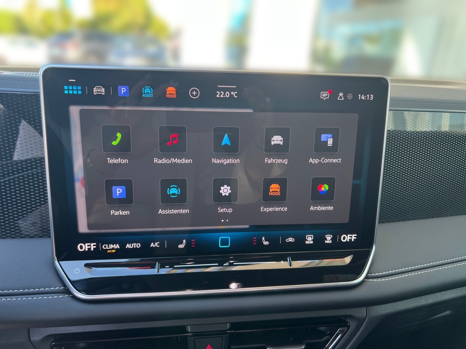 Fahrzeugabbildung Volkswagen Tiguan GOAL 1.5eTSI DSG AHK ACC NAVI PDC v/h SHZ