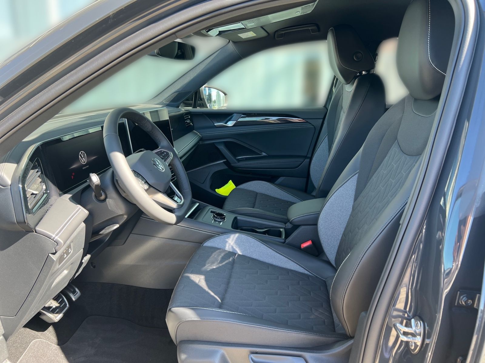 Fahrzeugabbildung Volkswagen Tiguan GOAL 1.5eTSI DSG AHK ACC NAVI PDC v/h SHZ