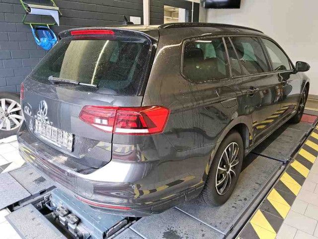 Fahrzeugabbildung Volkswagen Passat Variant 2.0TDI DSG LED Navi RFK SHZ AHK