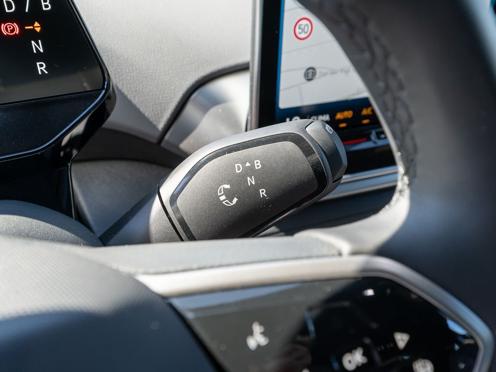 Fahrzeugabbildung Volkswagen ID.4 Pure Performance LED Nav PDC Wärmepumpe AHK