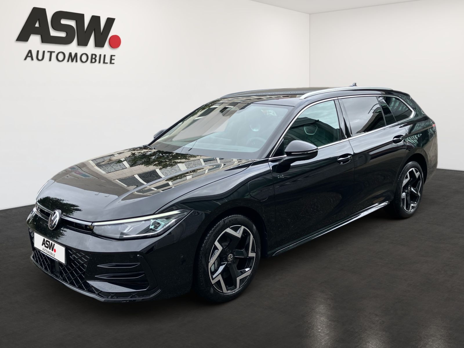 Volkswagen Passat R-Line 1.5 eHybrid OPF DSG AHK