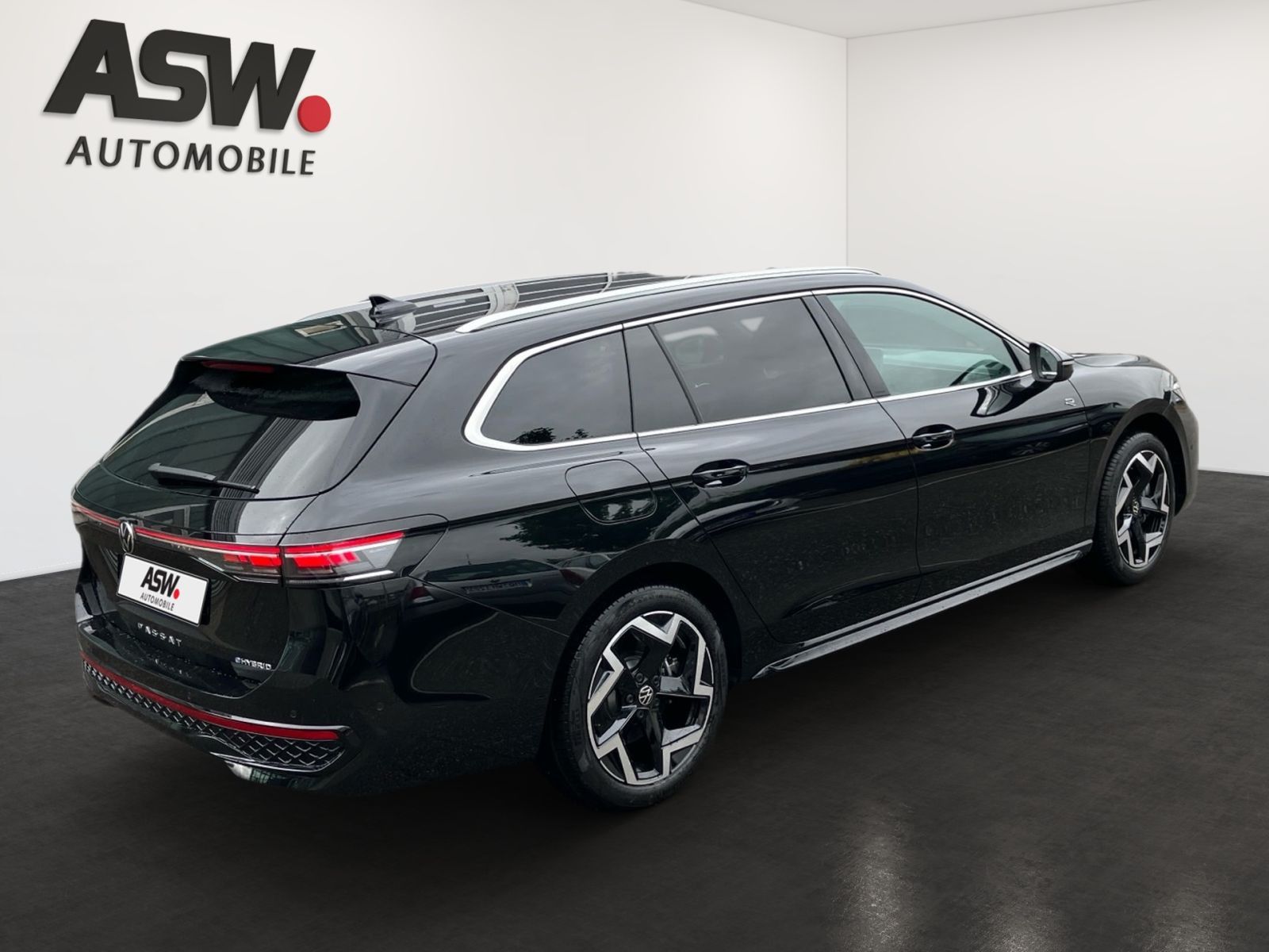 Fahrzeugabbildung Volkswagen Passat R-Line 1.5 eHybrid OPF DSG AHK