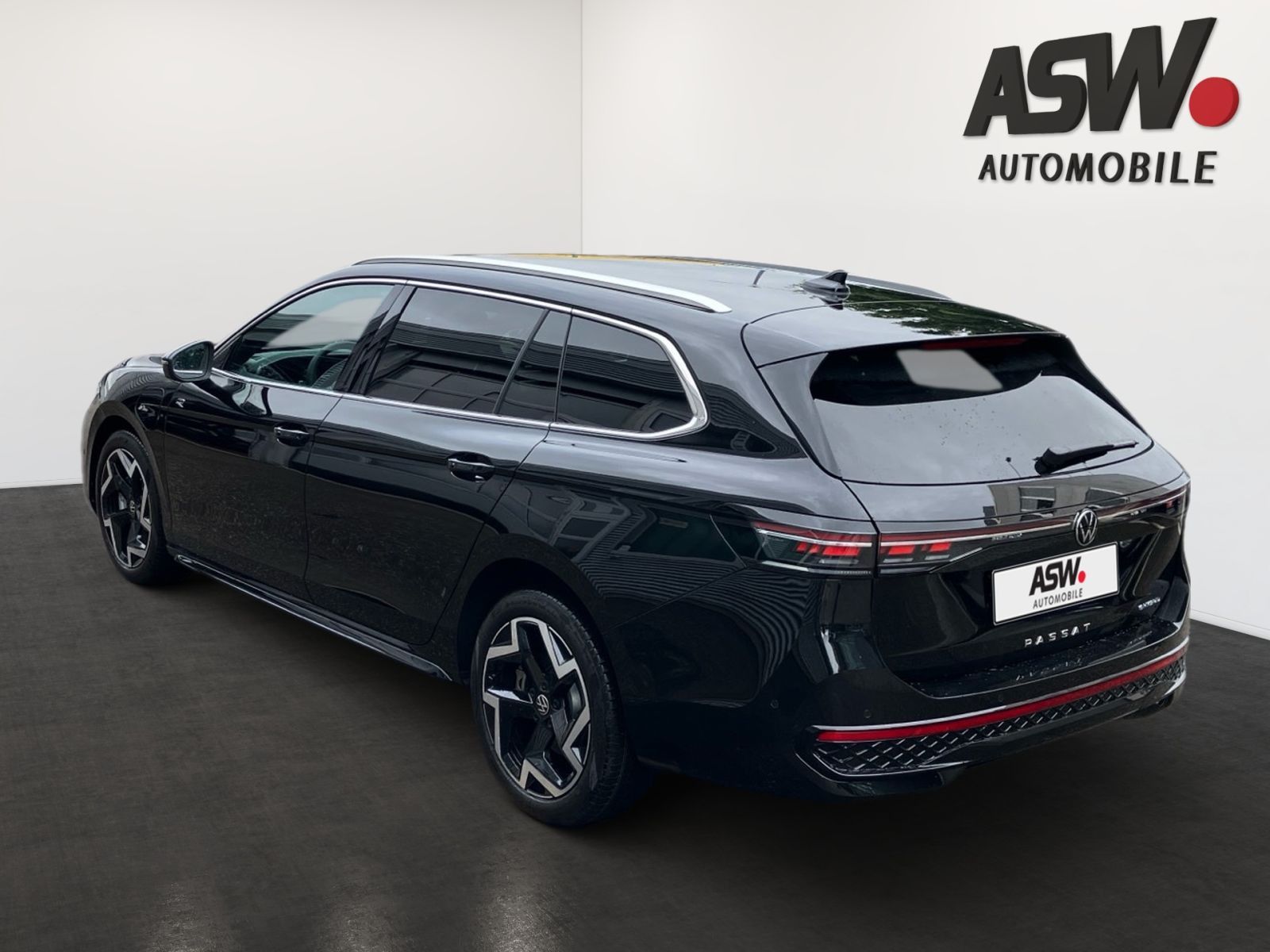 Fahrzeugabbildung Volkswagen Passat R-Line 1.5 eHybrid OPF DSG AHK