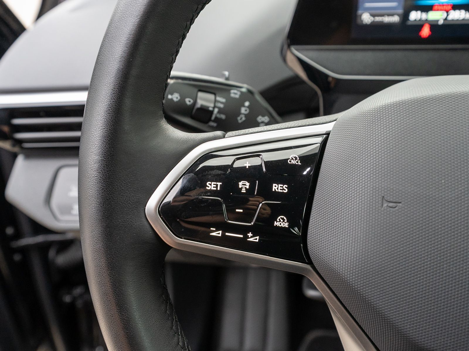 Fahrzeugabbildung Volkswagen ID.4 Pure Performance LED Nav PDC Wärmepumpe ACC