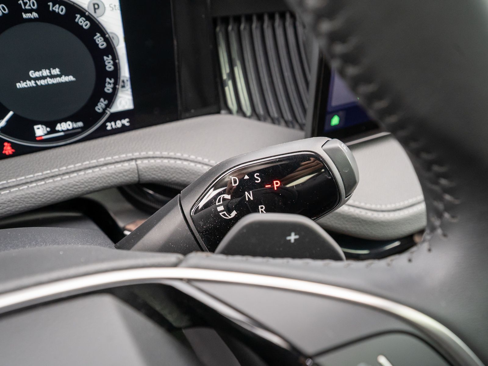 Fahrzeugabbildung SKODA Superb Combi L&K 1.5TSI DSG LED ACC Pano HUD AHK