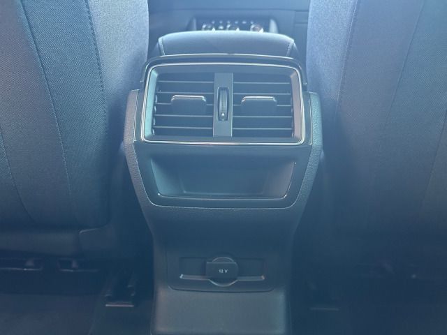 Fahrzeugabbildung SKODA Karoq Tour 1,5 TSI 150PS DSG ACC Kamera SHZ AHK