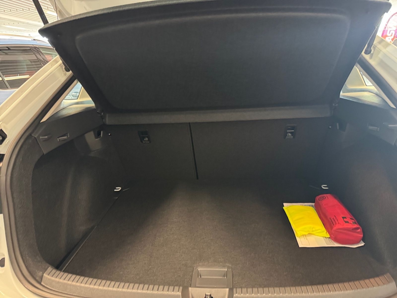 Fahrzeugabbildung Volkswagen Taigo Life 1.0 TSI OPF DSG