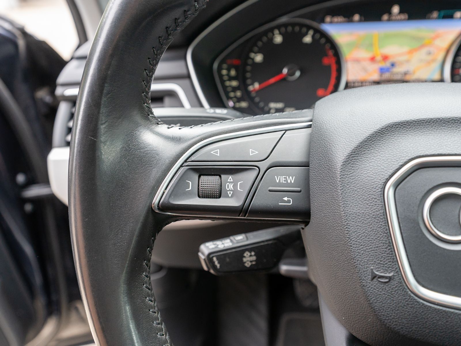 Fahrzeugabbildung Audi A4 Avant 2.0 TDI Ultra Xenon Navi PDC SHZ PANO
