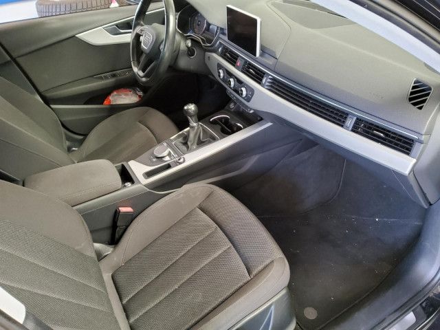 Fahrzeugabbildung Audi A4 Avant 2.0 TDI Ultra Xenon Navi PDC SHZ PANO