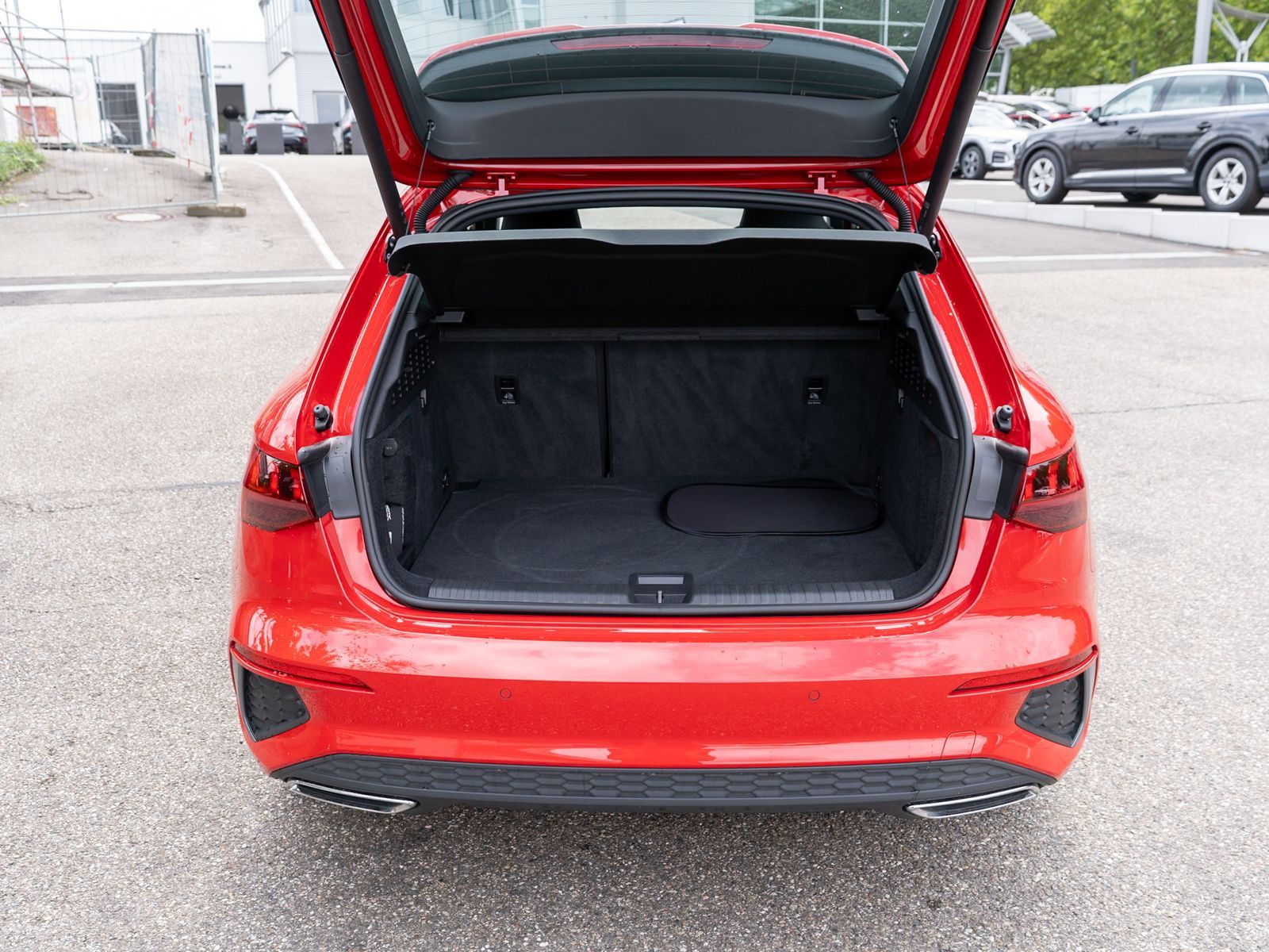 Fahrzeugabbildung Audi A3 Sportback S line 40TFSI quatt Stroni LED PANO