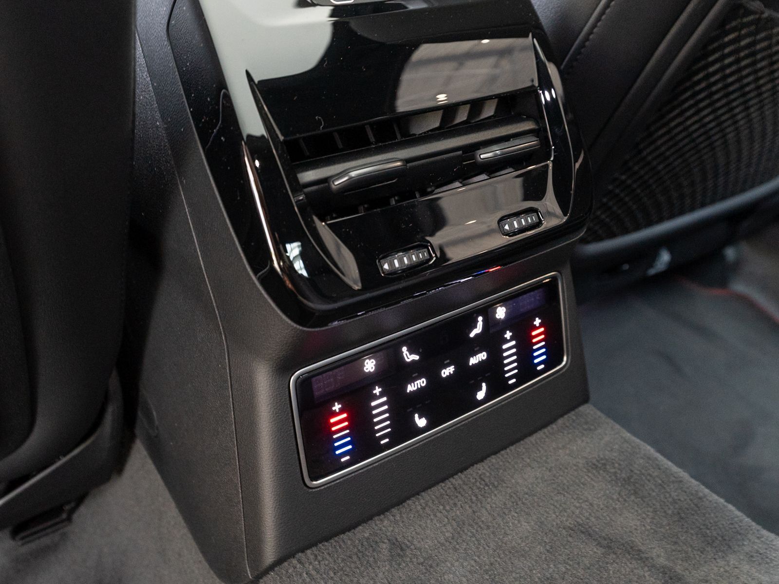 Fahrzeugabbildung Audi A6 Limousine TFSI quattro 270 kW S tronic