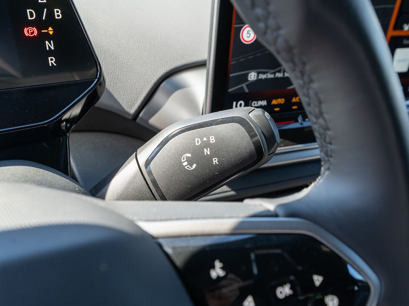 Fahrzeugabbildung Volkswagen ID.4 Pure Performance LED NAV ACC WÄRMEPUMPE AHK
