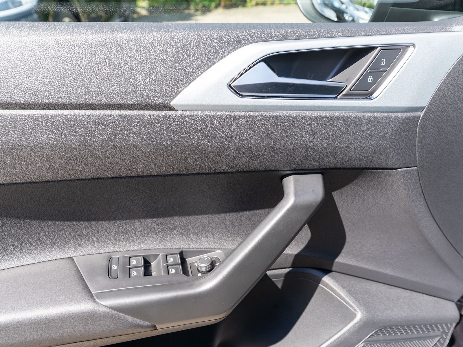Fahrzeugabbildung Volkswagen Taigo Goal 1.5 TSI DSG LED NAVI PANORAMADACH RFK
