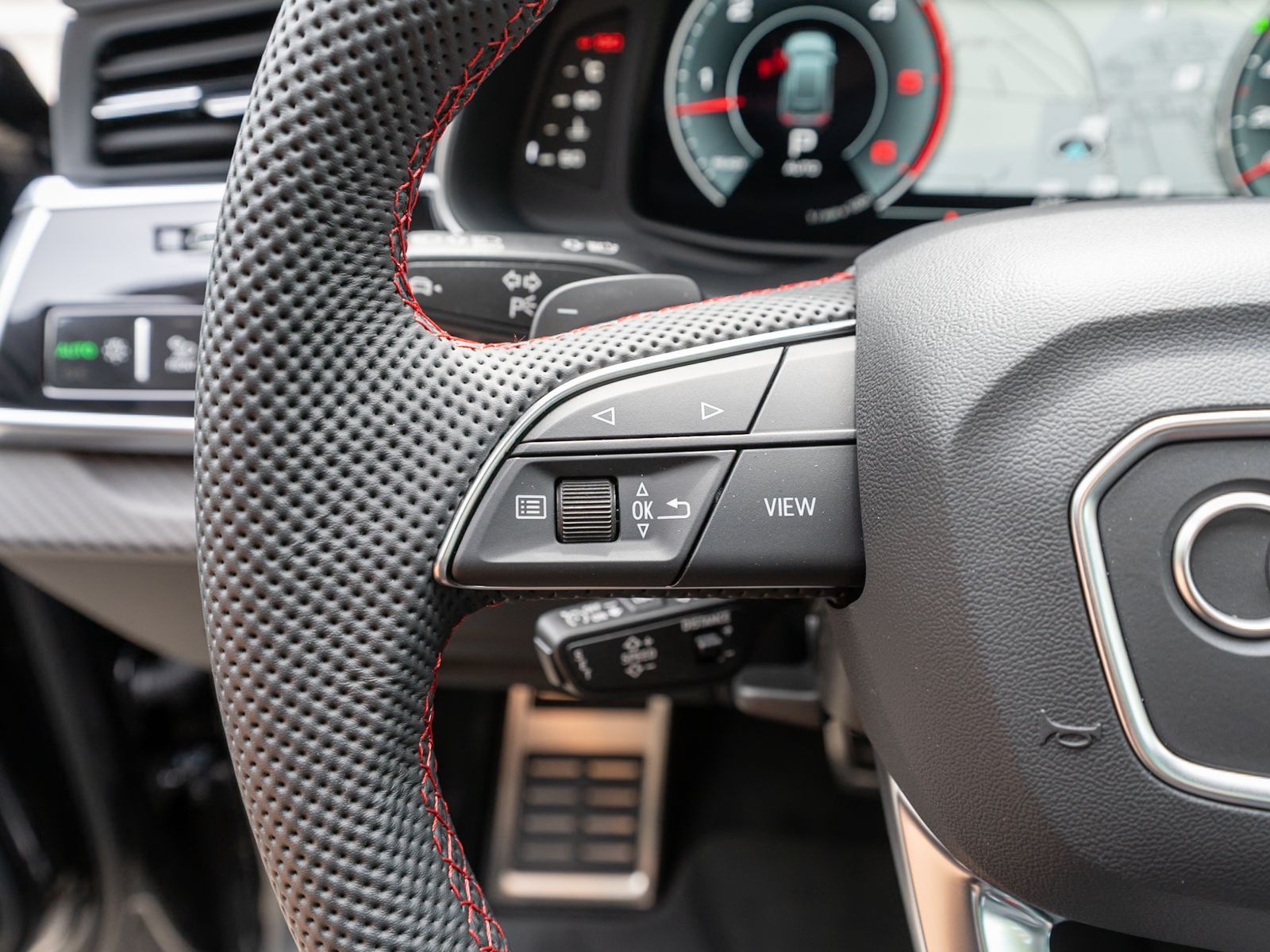 Fahrzeugabbildung Audi Q8 Facelift 50 TDI quattro S line PANO LEDER AHK